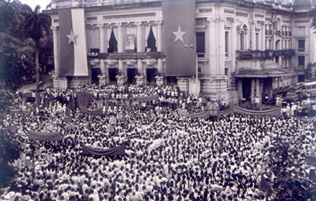 Sự đoàn kết của cả dân tộc đã làm nên thắng lợi của cuộc Cách mạng Tháng Tám năm 1945 (Ảnh tư liệu).